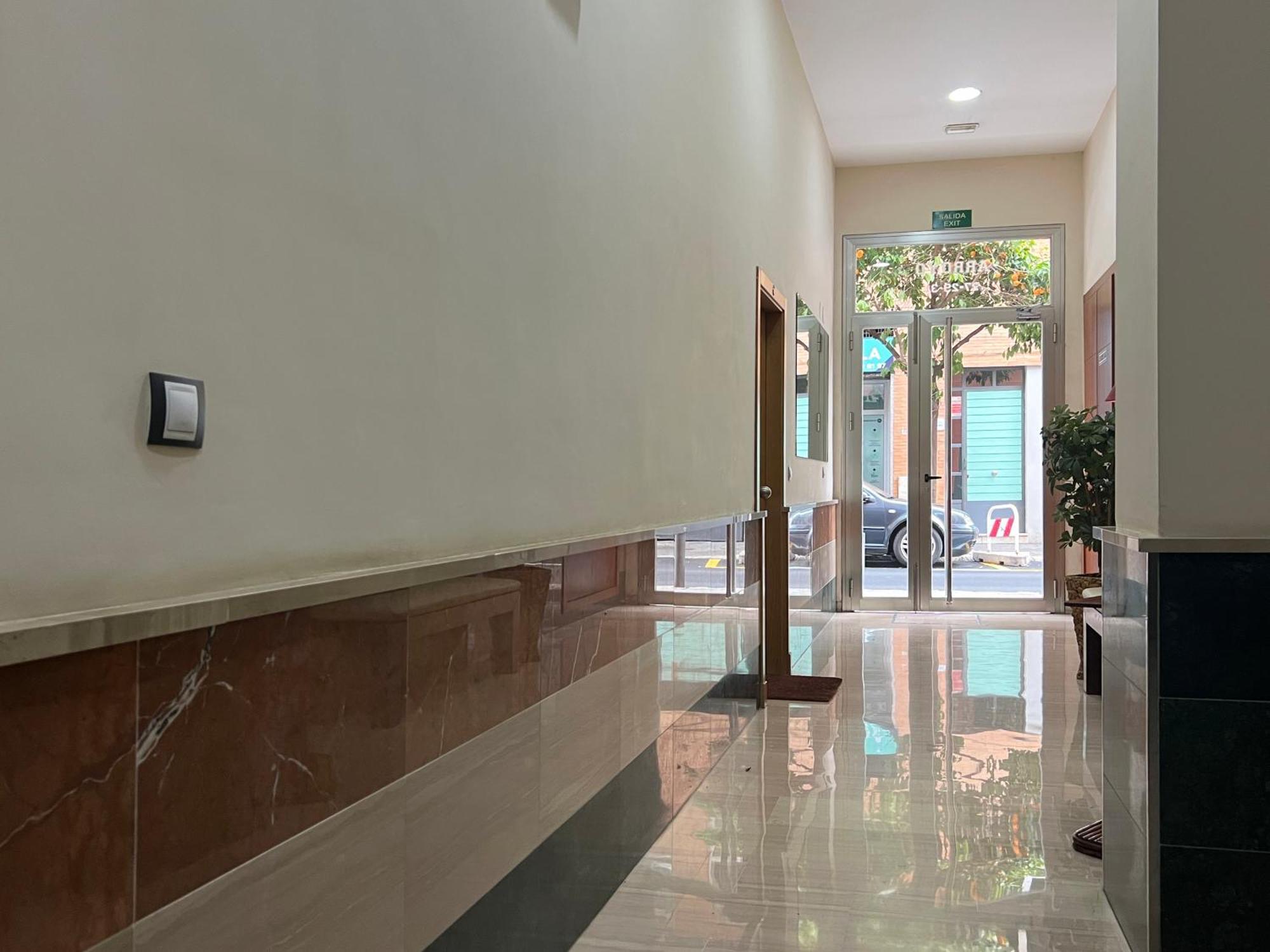 Studio City Center - Aloha Sevilla Bagian luar foto